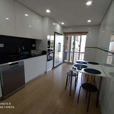 Hostal C&n In 02 Braga